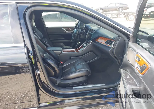 1LN6L9SK9J5605977: 42923180