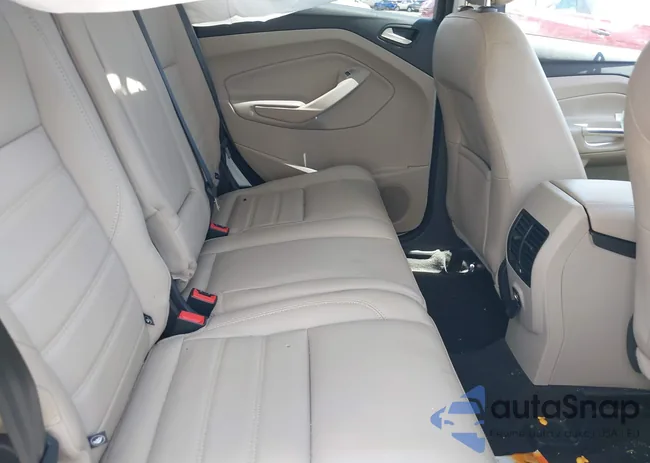 1FMCU0HD5KUA74370: 42923883