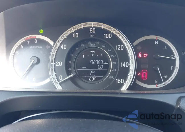 1HGCR2F30HA053658: 42924071