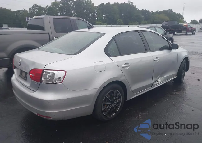 3VWD17AJ7EM298417: 42924107