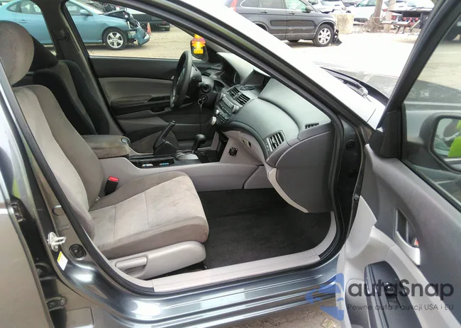 1HGCP2F34AA074363: 42924203