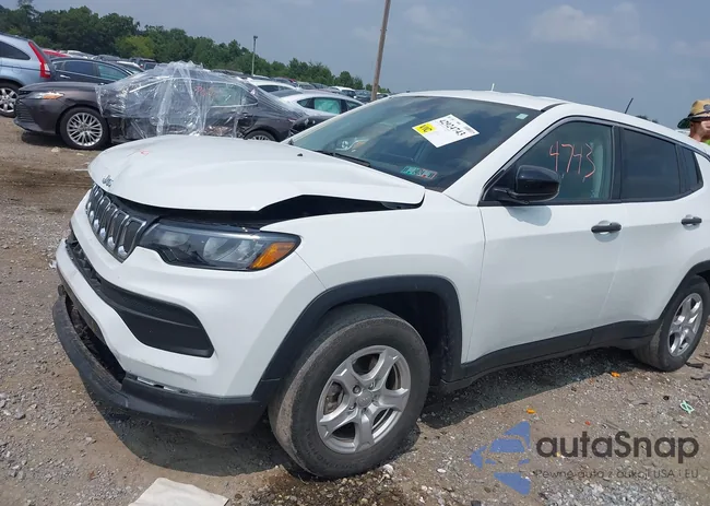 3C4NJCAB9N1224897: 42924743