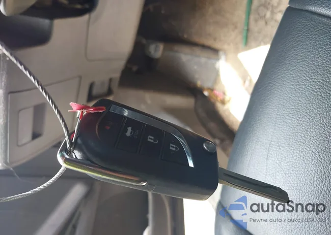 4T1G11AK9LU351354: 42925101