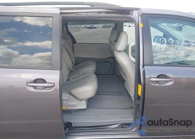 5TDYK3DC9BS084659: 42925112