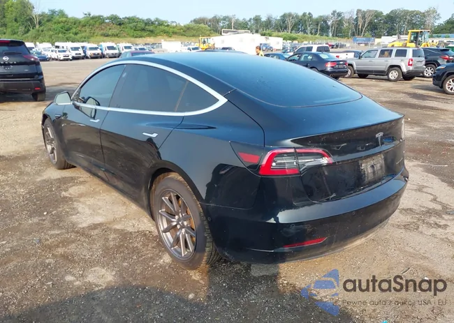 5YJ3E1EB0KF384879: 42925208