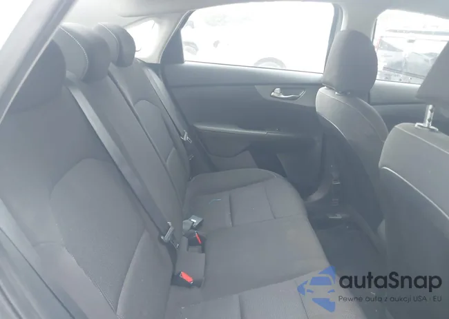 3KPF24AD9LE232539: 42924275