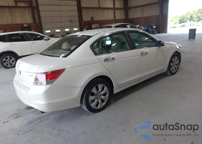 1HGCP36848A067876: 42924390