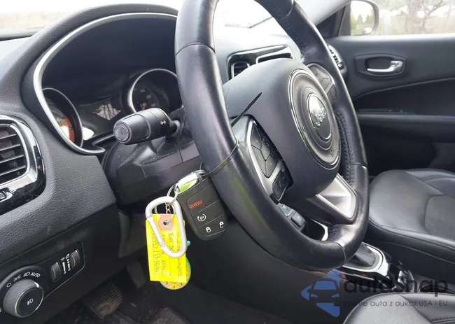 3C4NJDBB0KT647626: 42924487