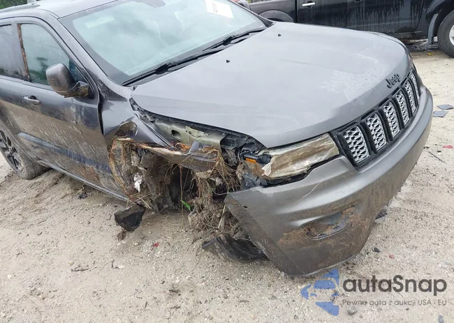 1C4RJEAG9KC543443: 42924561