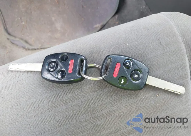 1HGCM56787A181826: 42925675