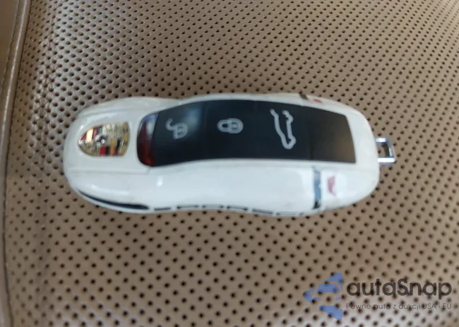 WP1AA2A2XGLA08109: 42925688