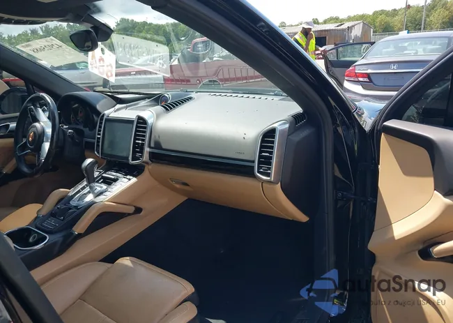 WP1AA2A2XGLA08109: 42925688