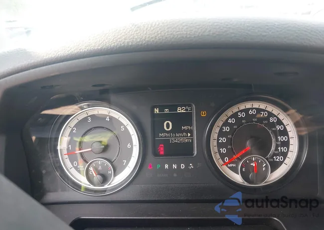 3C6TR5DT4HG580761: 42925998