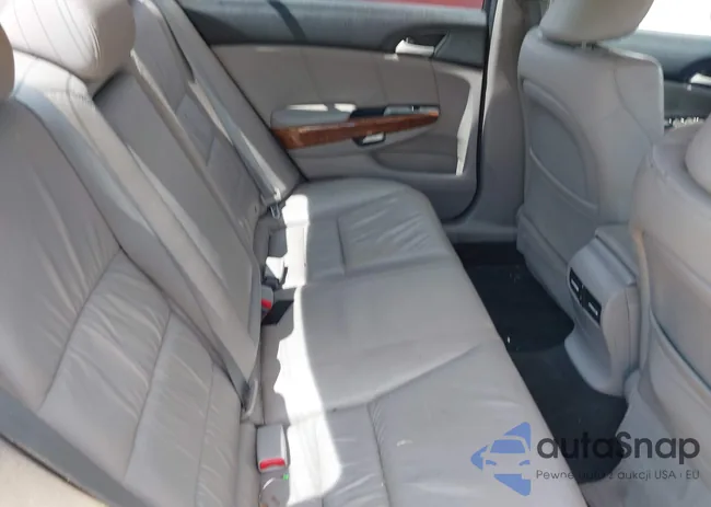 1HGCP2F8XCA148576: 42926066