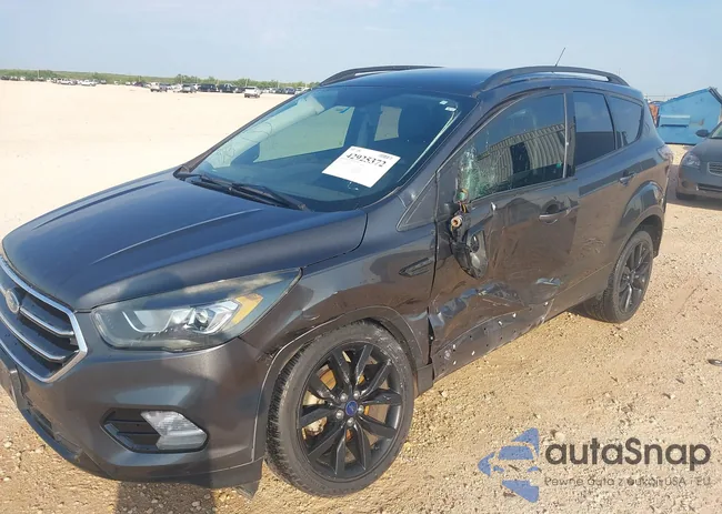 1FMCU0GD3HUB42983: 42925372