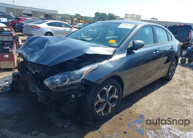 3KPF24AD1LE147128: 42926933