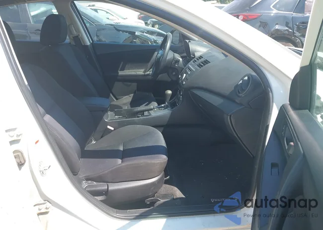 JM1BL1UF7B1455395: 42926317