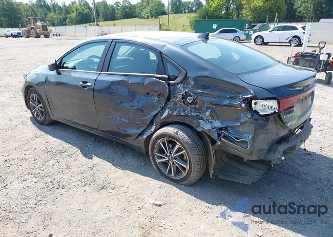 3KPF24AD6NE428778: 42926381