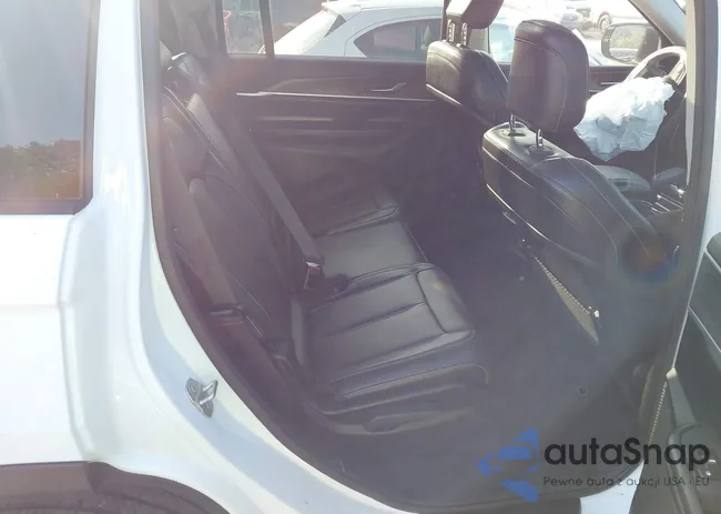 1C4RJKBG7P8870026: 42926636