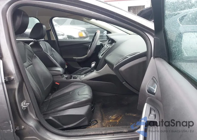 1FADP3F29EL414865: 42926656