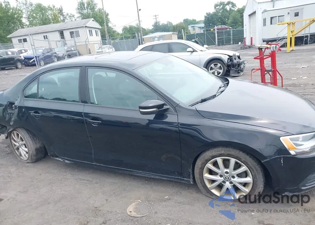 3VWDP7AJ5CM467135: 42927931