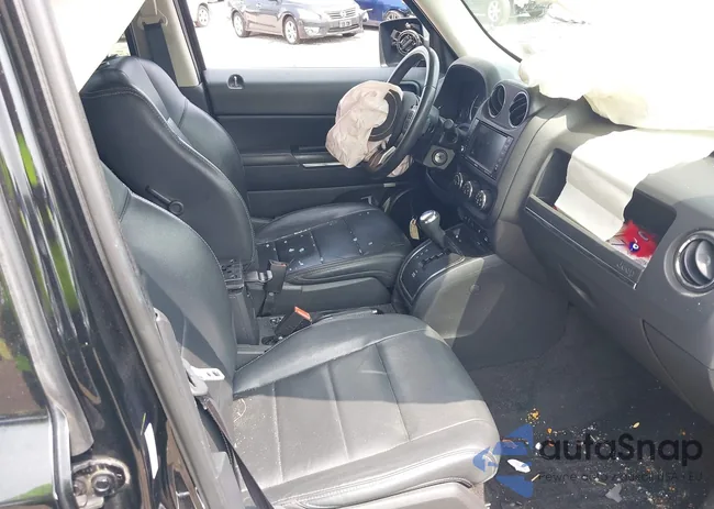 1C4NJRCB9FD188670: 42927934