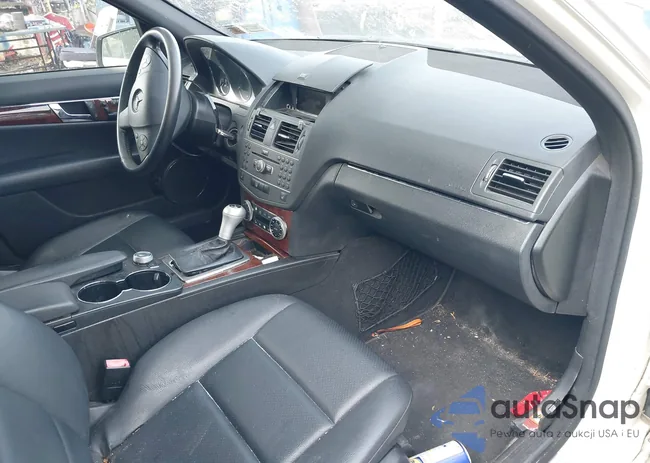 WDDGF8BB3BR173199: 42928001