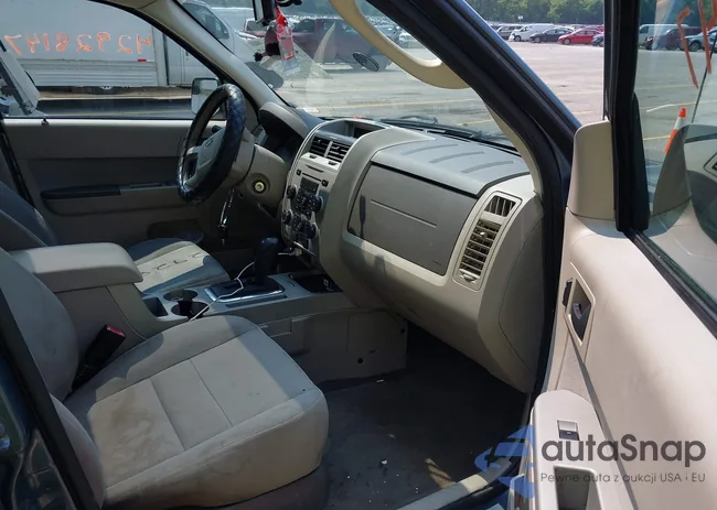 1FMCU9DGXAKC07297: 42928147