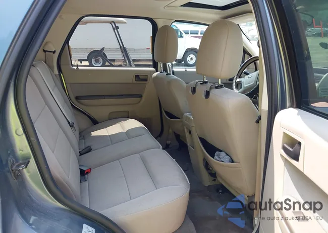 1FMCU9DGXAKC07297: 42928147