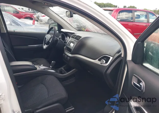 3C4PDCABXLT219303: 42928203