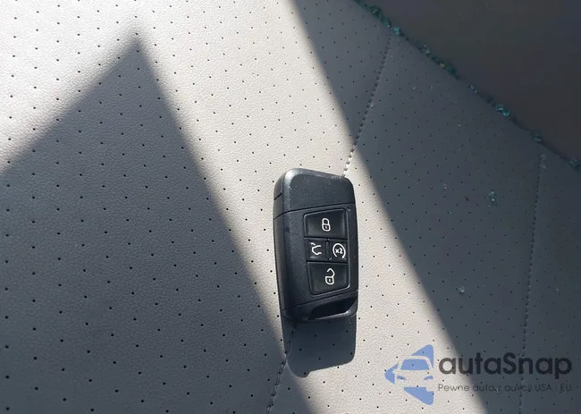 3VV2B7AX4JM157330: 42927625