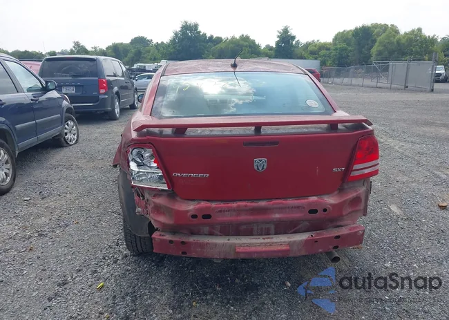 1B3LC56K28N220895: 42927655