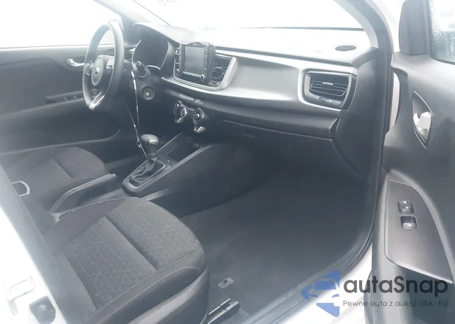 3KPA24AD2LE278353: 42928721