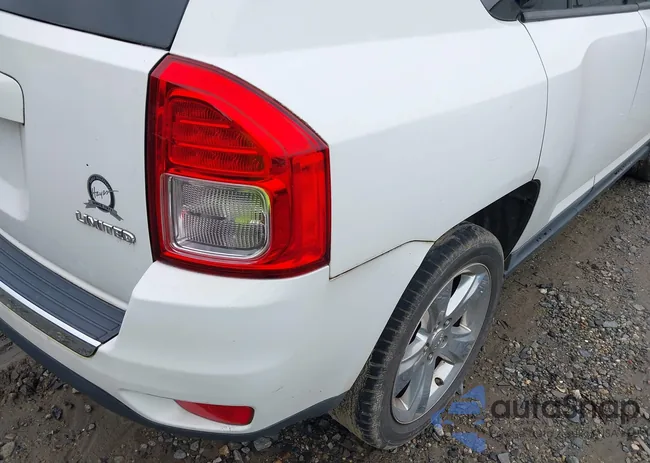 1J4NT5FB5BD230870: 42928873