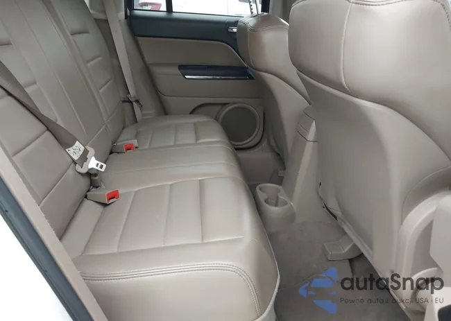 1J4NT5FB5BD230870: 42928873