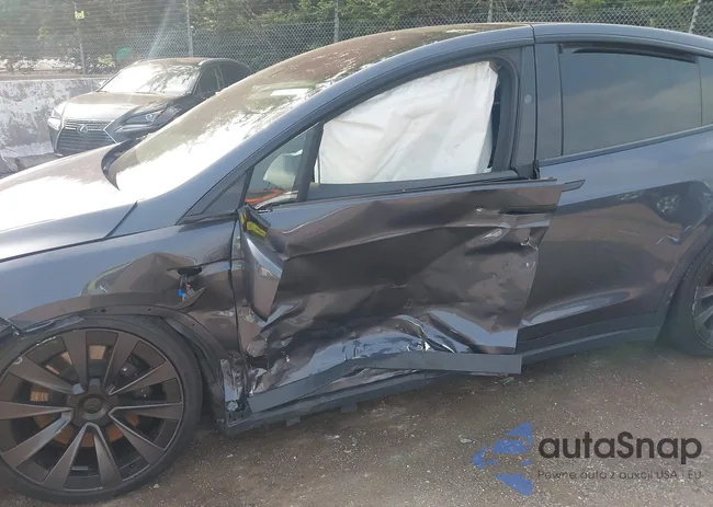 7SAXCBE53PF417570: 42928886