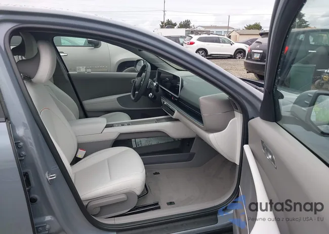 KMHM34AC1RA080145: 42928948