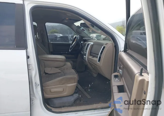 3C6UD5DL5CG331493: 42929220