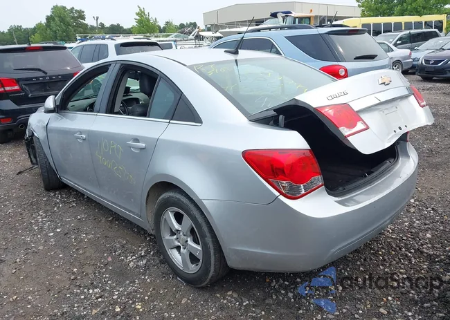 1G1PE5SB5E7111324: 42930107