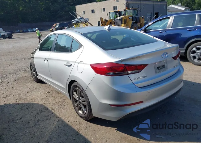 5NPD84LF0JH277415: 42930163