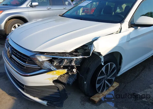 3VW5M7BU9PM015586: 42929368