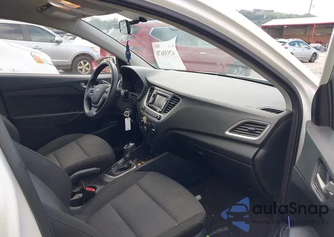 3KPC24A61LE098663: 42930670