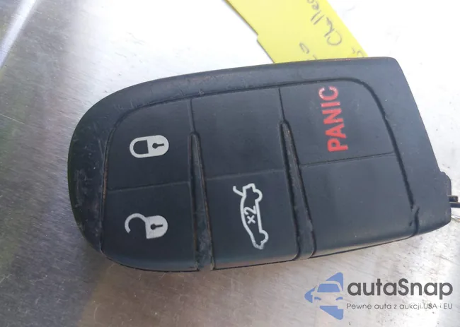 2C3CDZAG4GH201752: 42930756