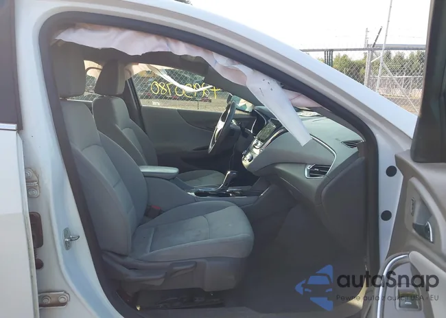 1G1ZD5ST2JF155124: 42930780