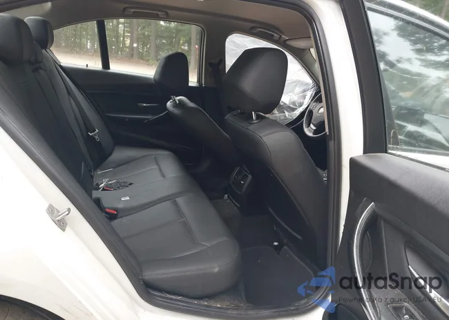 WBA8A9C55JK622897: 42930880