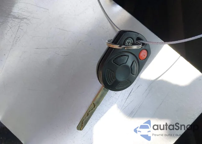 1FADP5AU3DL549990: 42930923