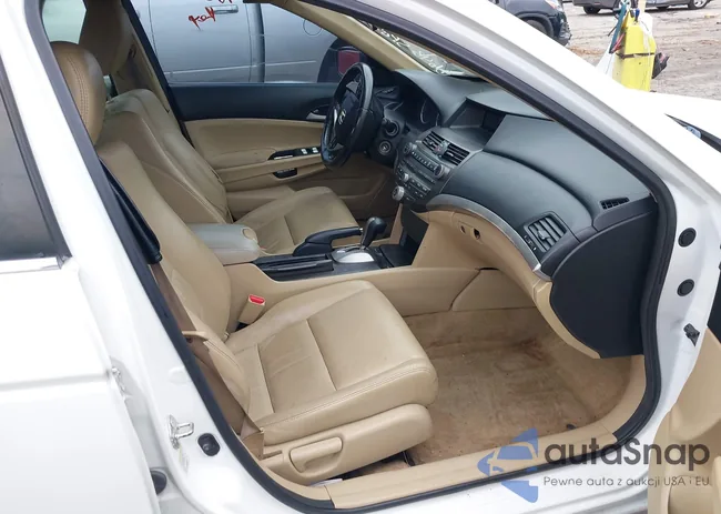 1HGCP2F69BA136643: 42931019