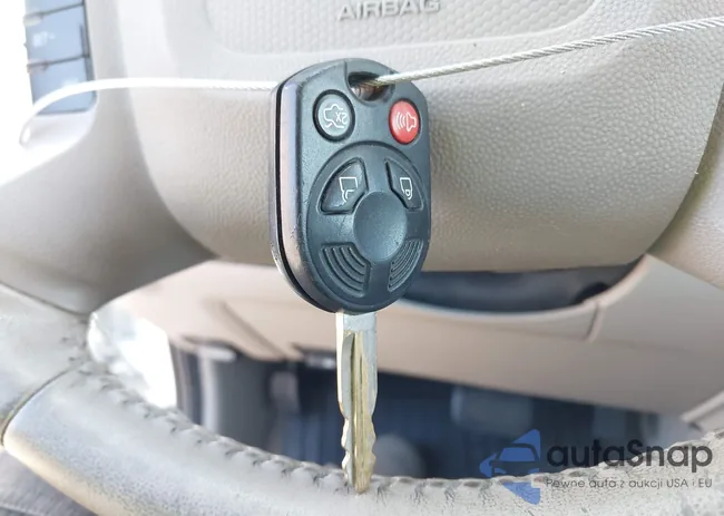 1FMCU4K37AKB00372: 42931087