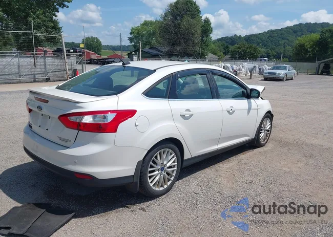 1FADP3J23DL105575: 42931098