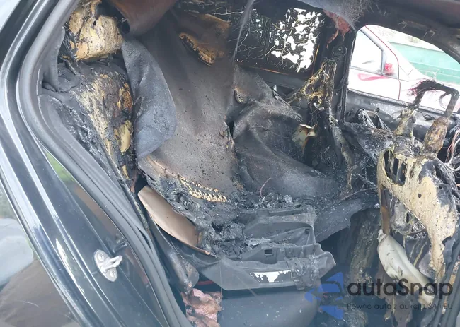 3VW5T7AU7KM011761: 42931105